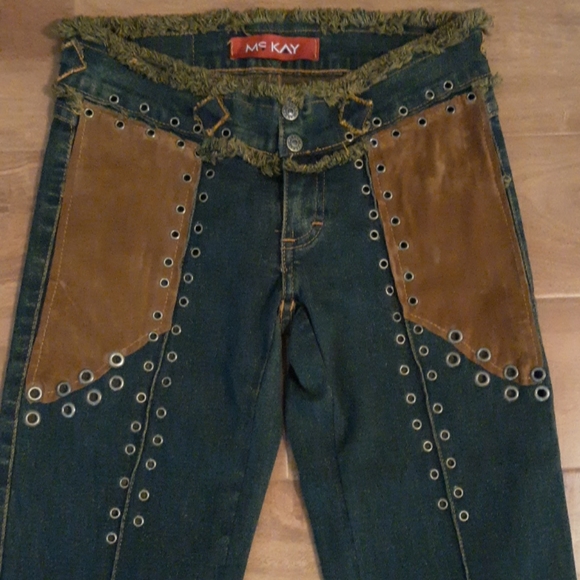 Jeans - Picture 2 of 4